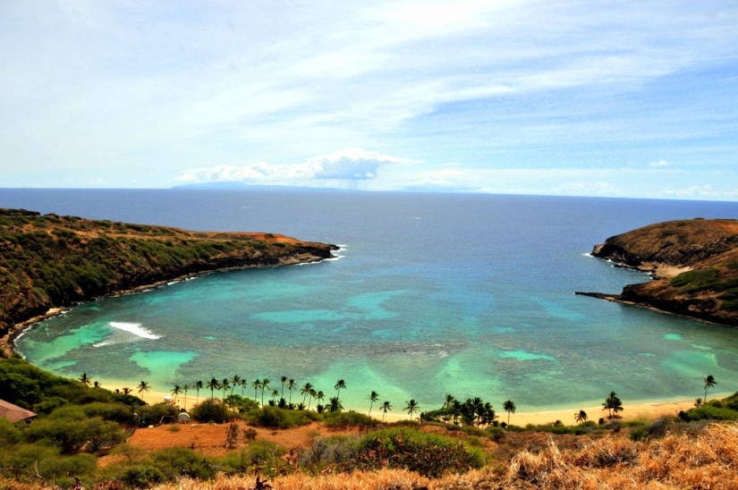 Paraíso terrenal - Playa hawaiana dentro de un antiguo cráter
