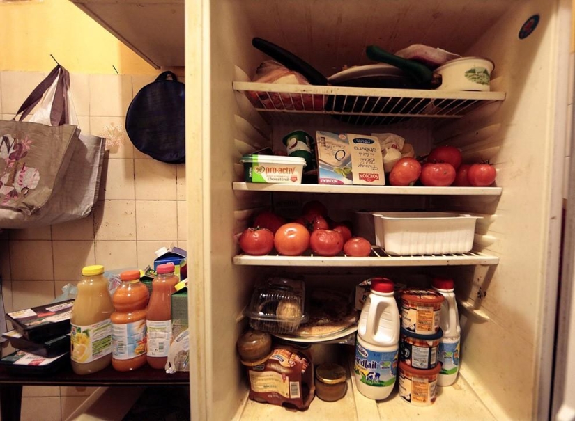 Pensionista francés come de contenedores de basura