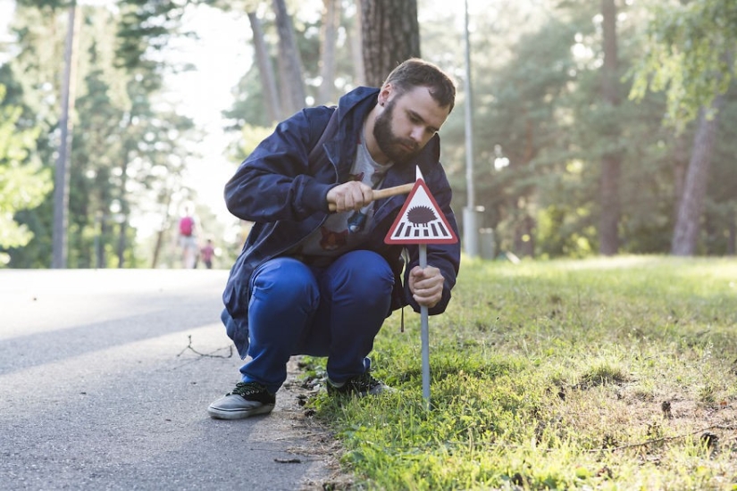 Pequeñas señales de tráfico para los pequeños residentes de Vilnius