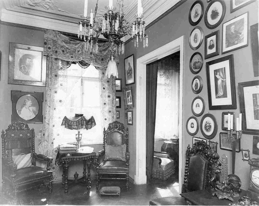 Petersburg communal apartments