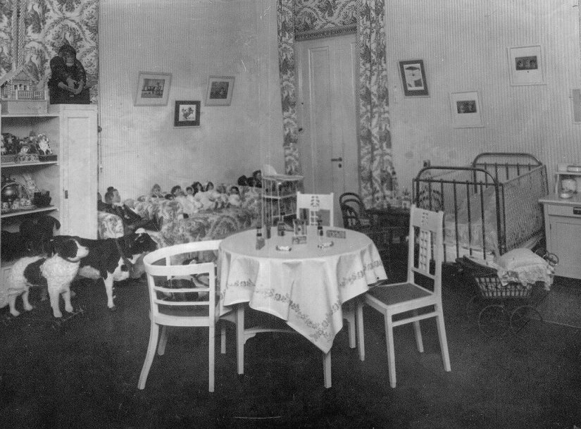 Petersburg communal apartments