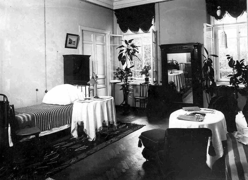 Petersburg communal apartments