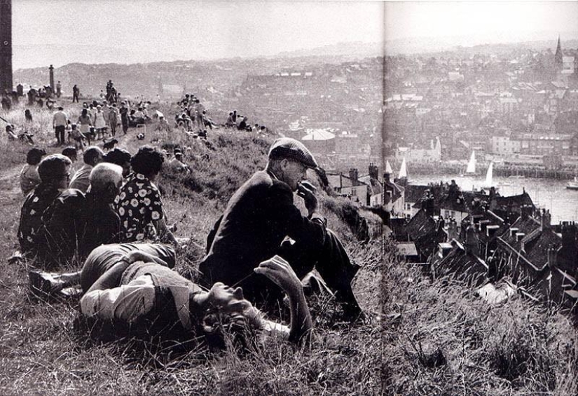 Photo from the rare edition of Ian Berry "The English" Photo from the rare edition of Ian Berry "The English"