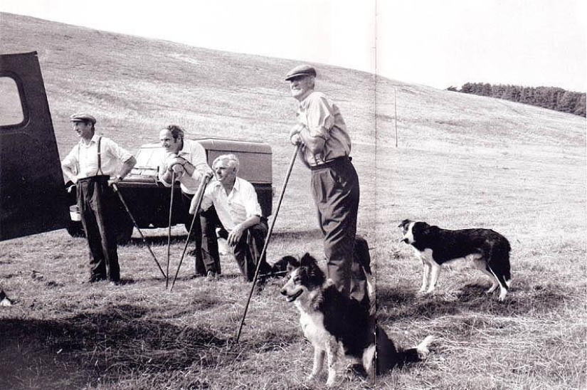 Photo from the rare edition of Ian Berry "The English" Photo from the rare edition of Ian Berry "The English"