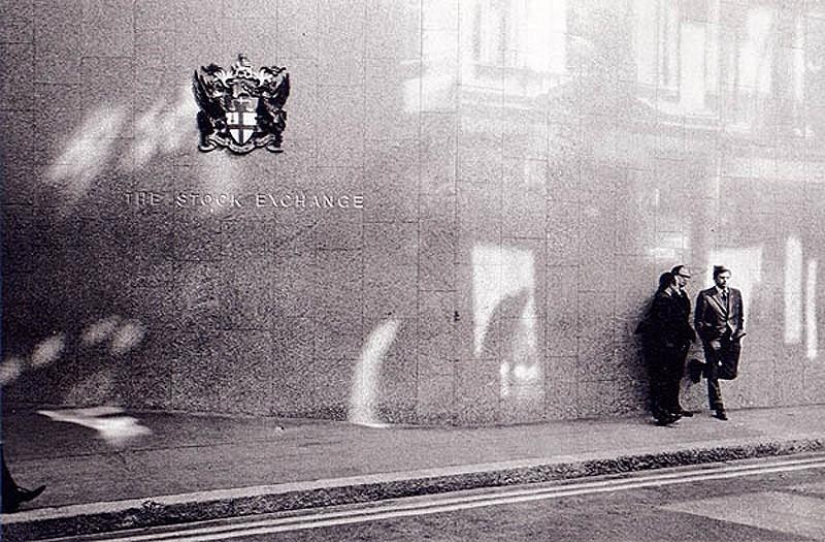 Photo from the rare edition of Ian Berry "The English" Photo from the rare edition of Ian Berry "The English"