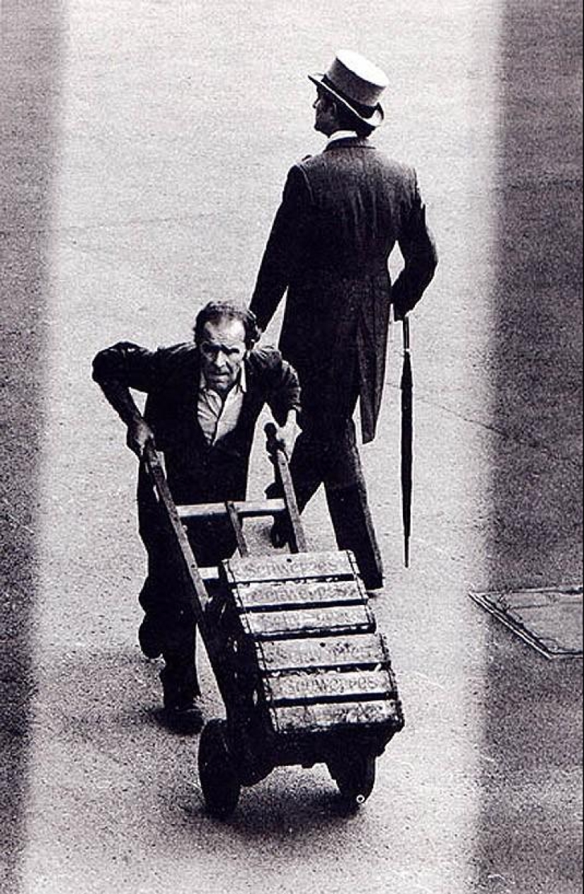 Photo from the rare edition of Ian Berry "The English" Photo from the rare edition of Ian Berry "The English"