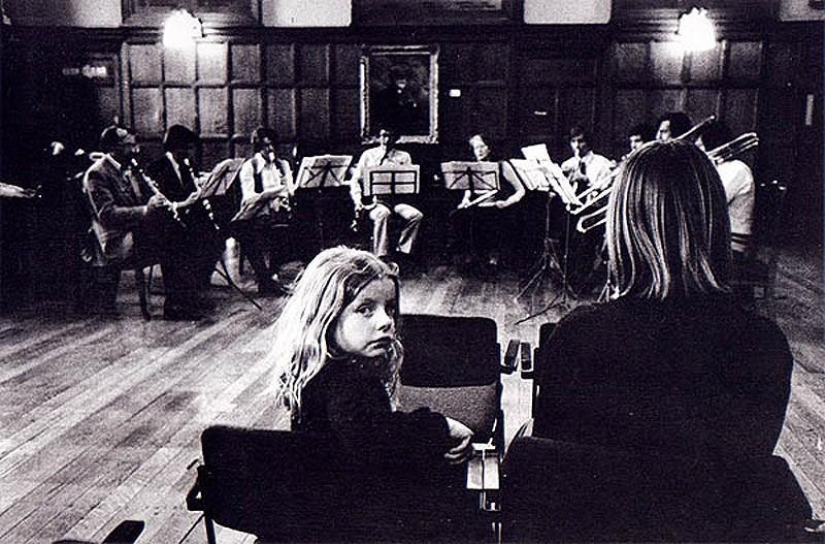 Photo from the rare edition of Ian Berry "The English" Photo from the rare edition of Ian Berry "The English"