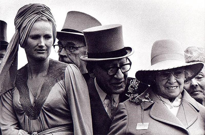 Photo from the rare edition of Ian Berry "The English" Photo from the rare edition of Ian Berry "The English"