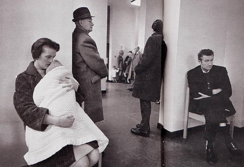 Photo from the rare edition of Ian Berry "The English" Photo from the rare edition of Ian Berry "The English"