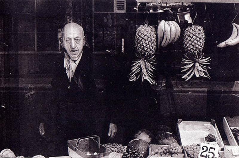 Photo from the rare edition of Ian Berry "The English" Photo from the rare edition of Ian Berry "The English"