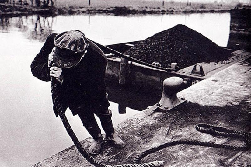 Photo from the rare edition of Ian Berry "The English" Photo from the rare edition of Ian Berry "The English"