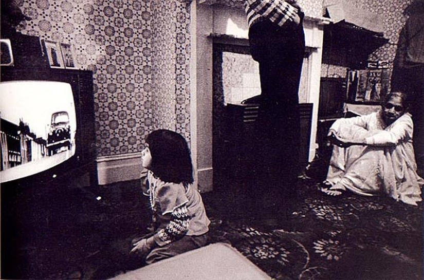 Photo from the rare edition of Ian Berry "The English" Photo from the rare edition of Ian Berry "The English"