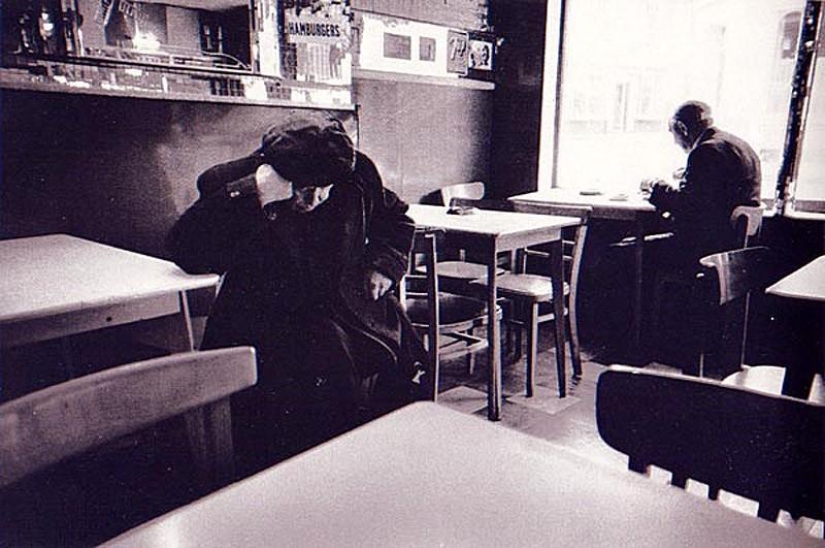 Photo from the rare edition of Ian Berry "The English" Photo from the rare edition of Ian Berry "The English"