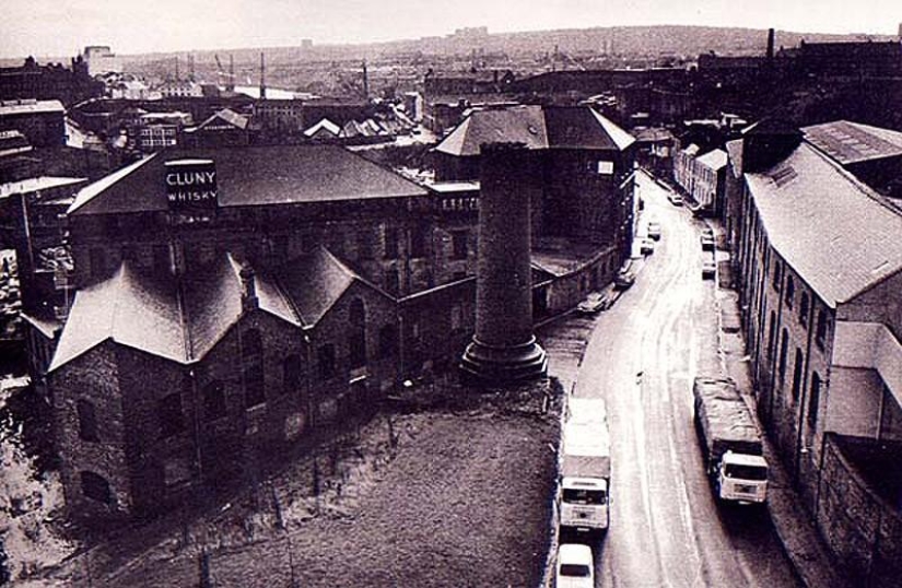 Photo from the rare edition of Ian Berry "The English" Photo from the rare edition of Ian Berry "The English"