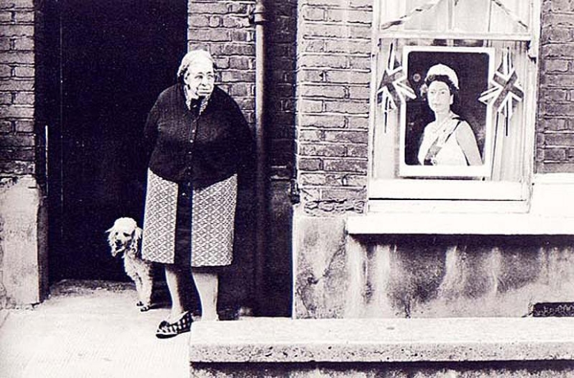 Photo from the rare edition of Ian Berry "The English" Photo from the rare edition of Ian Berry "The English"