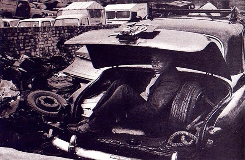 Photo from the rare edition of Ian Berry "The English" Photo from the rare edition of Ian Berry "The English"