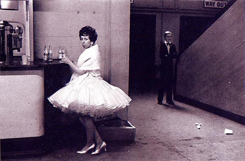 Photo from the rare edition of Ian Berry "The English" Photo from the rare edition of Ian Berry "The English"