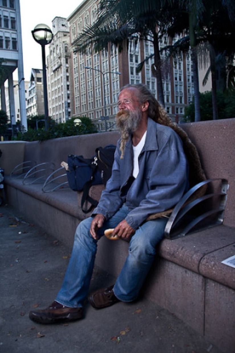 Photo in exchange for a bagel