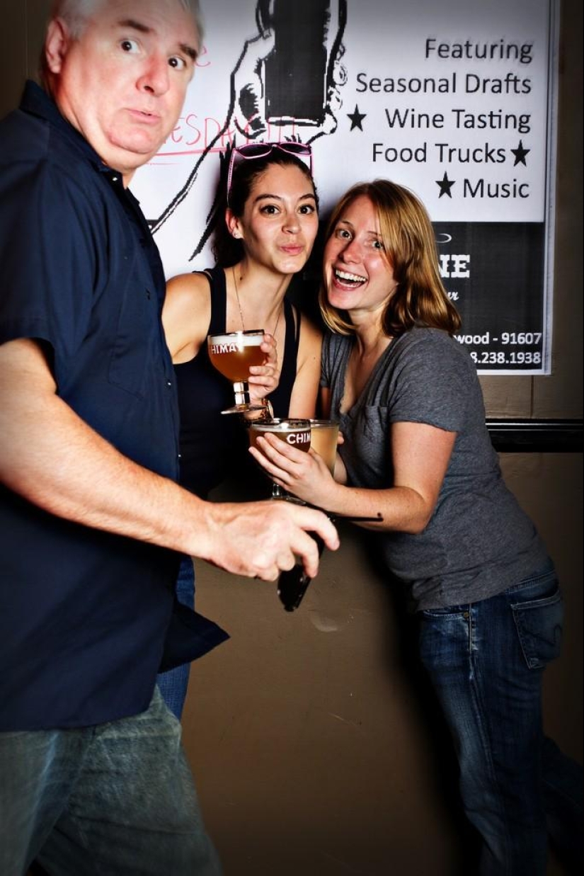 Photobombs and photobombs