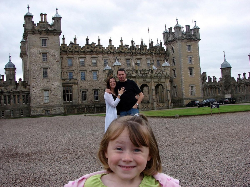 Photobombs and photobombs