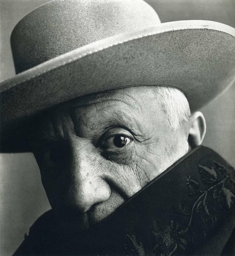 Photographer-artist Irving Penn