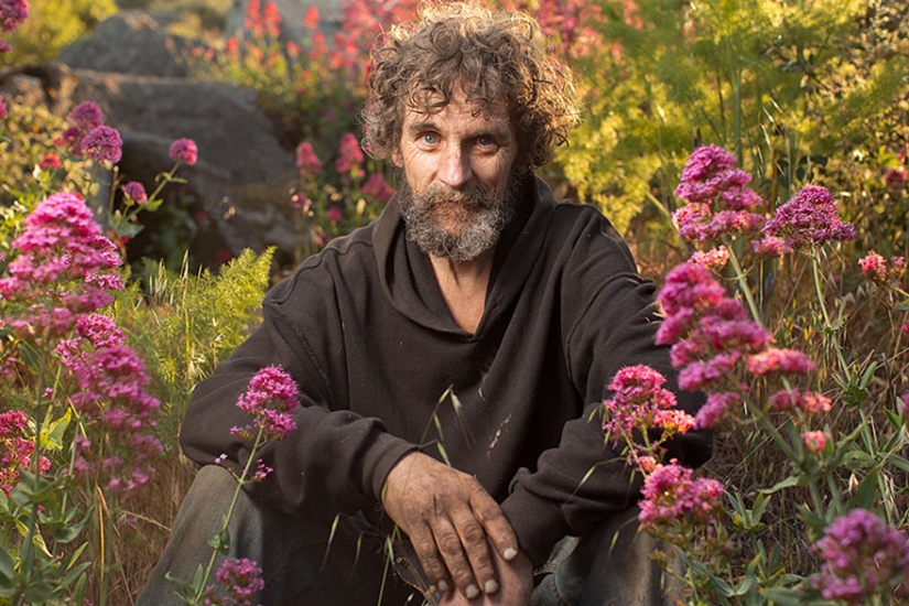 Photographer shows the homeless in a new light and reminds us that they are people too