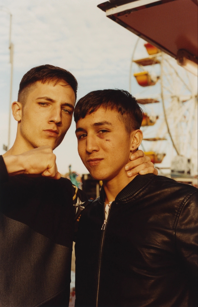 Photographing Italian teens coming of age at rural fun fairs