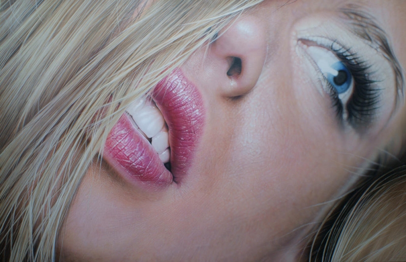 Photorealistic portraits of Simon Hennessy Photorealistic portraits of Simon Hennessy