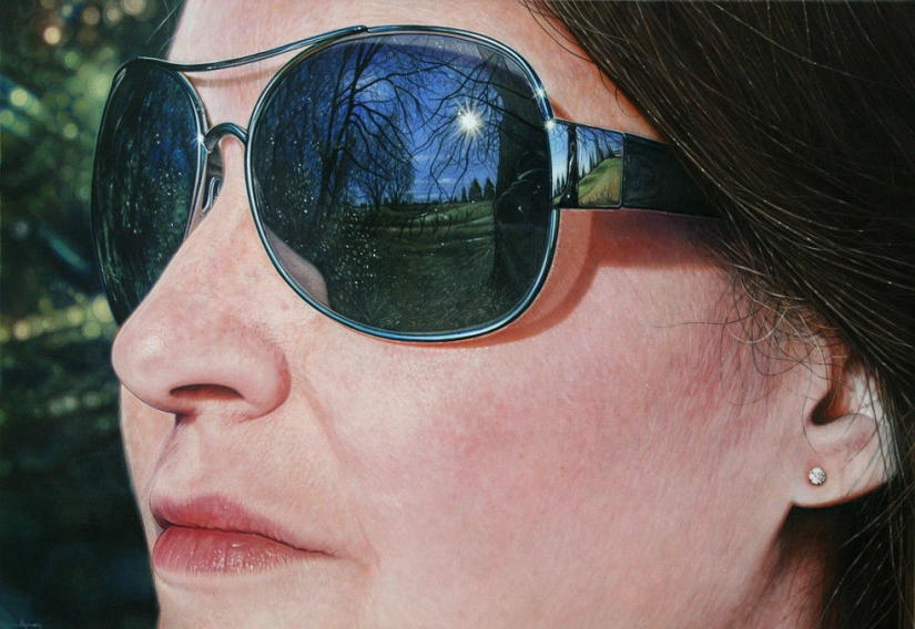 Photorealistic portraits of Simon Hennessy Photorealistic portraits of Simon Hennessy