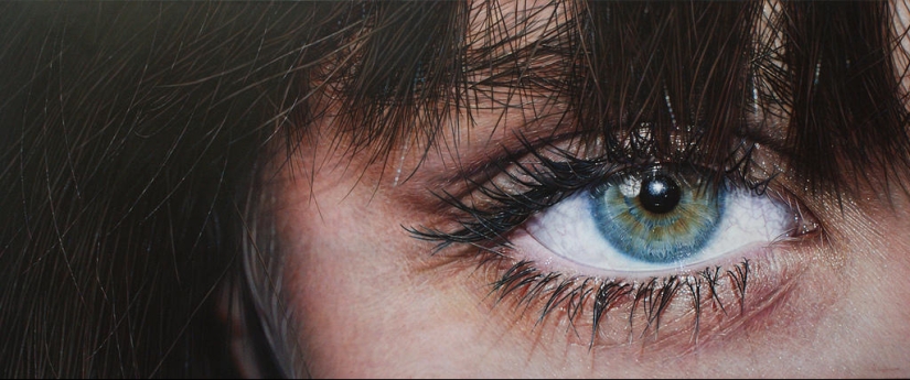 Photorealistic portraits of Simon Hennessy Photorealistic portraits of Simon Hennessy