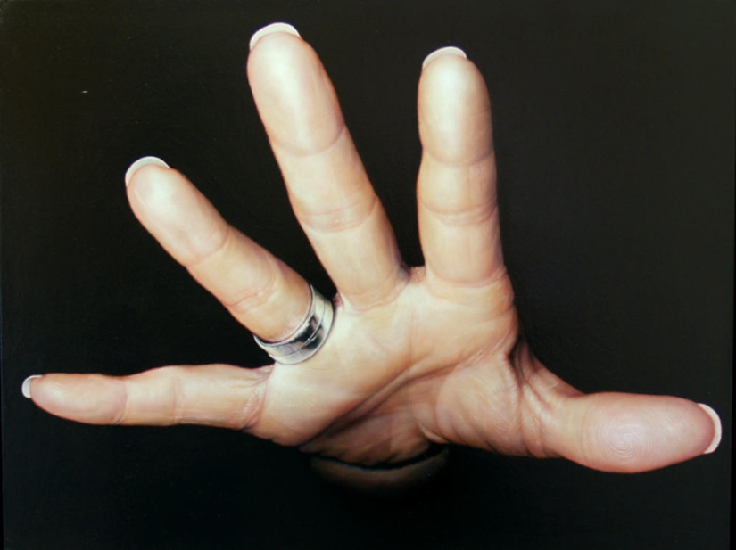 Photorealistic portraits of Simon Hennessy Photorealistic portraits of Simon Hennessy