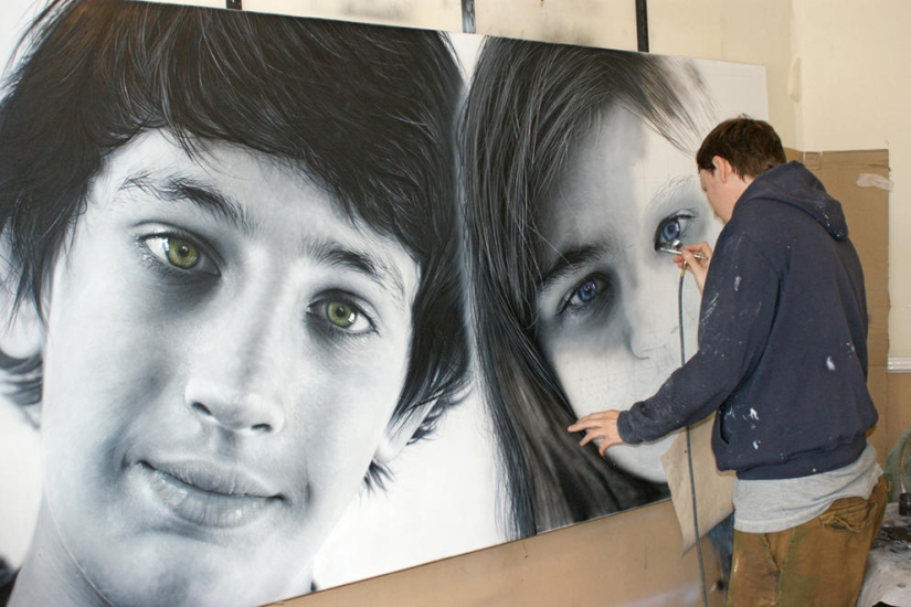 Photorealistic portraits of Simon Hennessy Photorealistic portraits of Simon Hennessy
