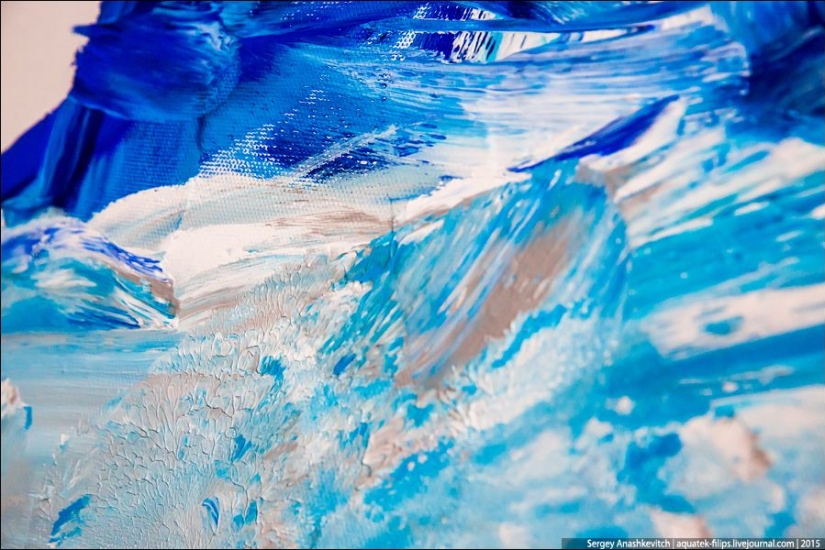 Pintura desnuda: esta chica pinta cuadros con sus pechos! Pintura desnuda: esta chica pinta cuadros con sus pechos!