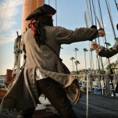 Pirate life (this is one of the most interesting activities in history)