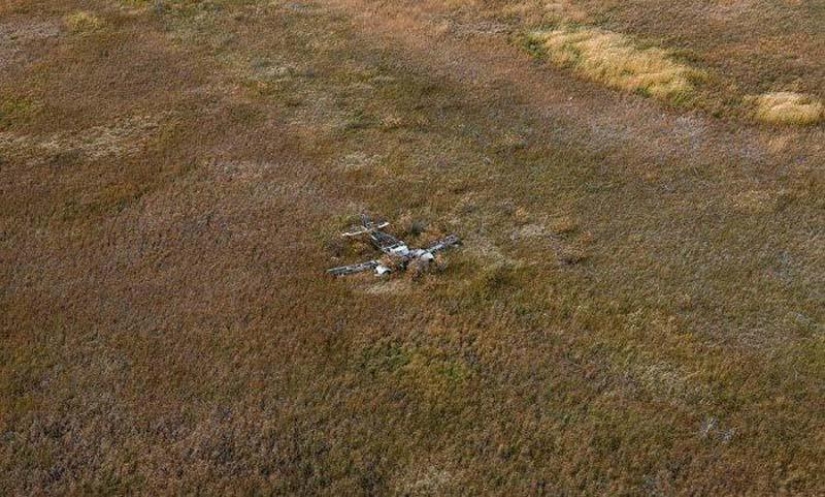 Plane crashes with a happy ending