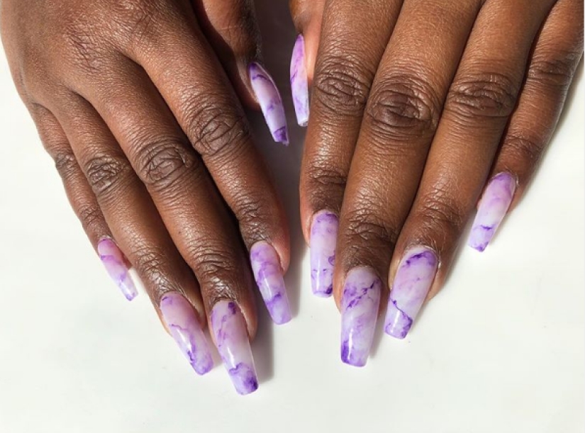 Please Don't Do This: A Manicure That Should Be Forgotten Please Don't Do This: A Manicure That Should Be Forgotten