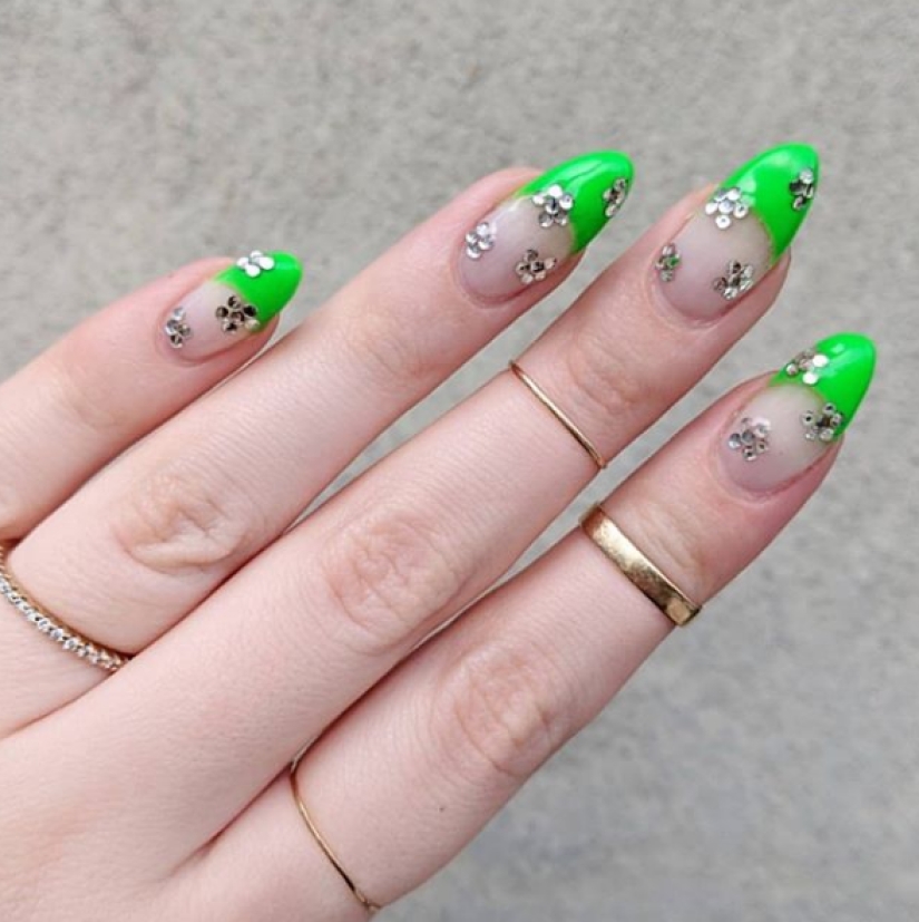 Please Don't Do This: A Manicure That Should Be Forgotten Please Don't Do This: A Manicure That Should Be Forgotten