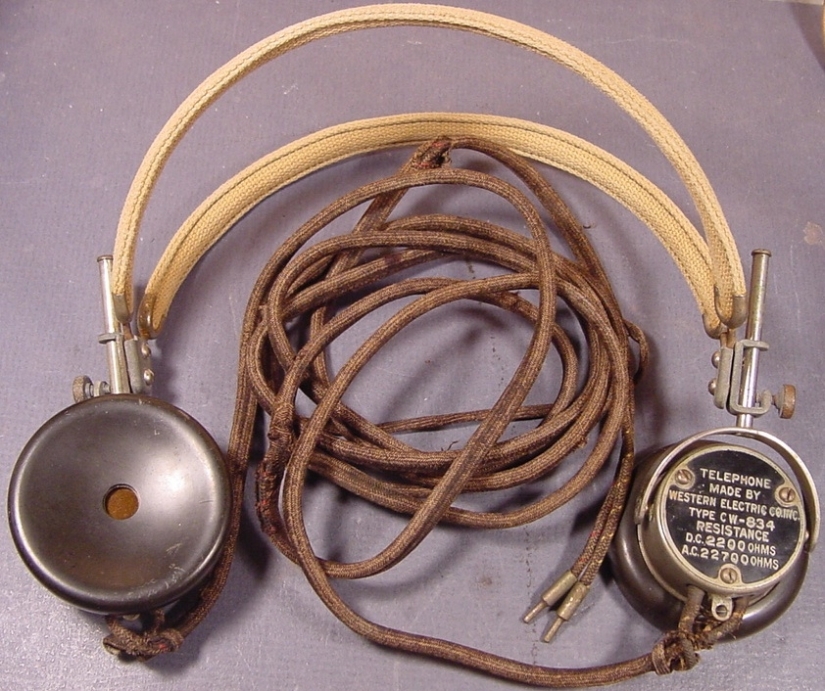 "Plátanos en los oídos" : cómo aparecieron los auriculares modernos "Plátanos en los oídos" : cómo aparecieron los auriculares modernos