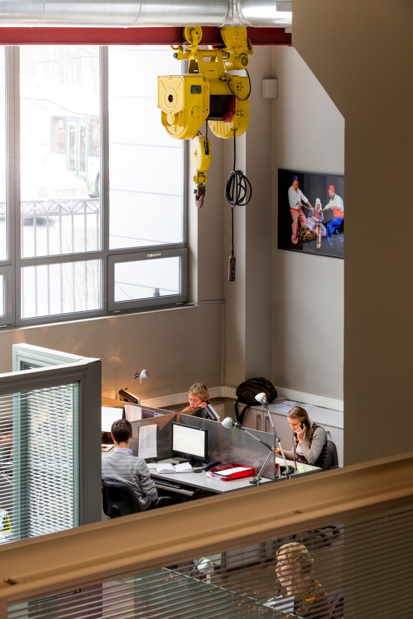 Popov no se avergüenza: cómo funciona la estación de radio Silver Rain