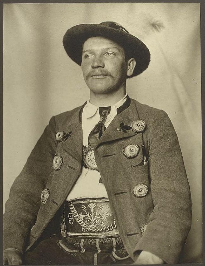 Portraits of those who came to the United States in the early twentieth century from around the world