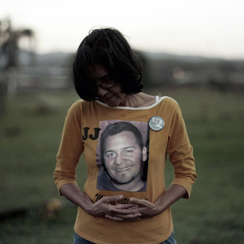 Portraits of Venezuelans whose children were killed by gang bullets