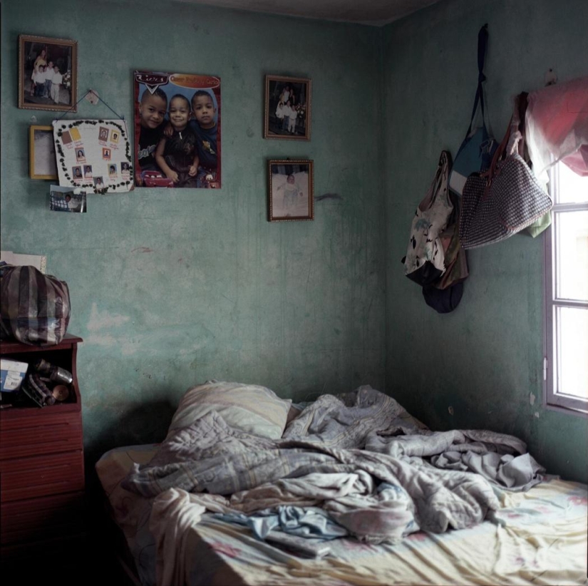 Portraits of Venezuelans whose children were killed by gang bullets