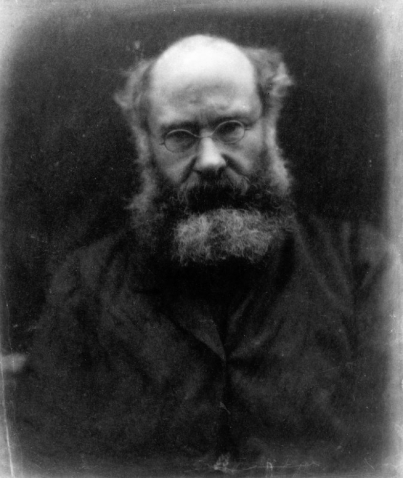 Portraits of Victorian Geniuses by Julia Margaret Cameron