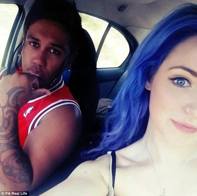 Pregnant Australian woman continues to do pole dancing and has no plans to stop during childbirth