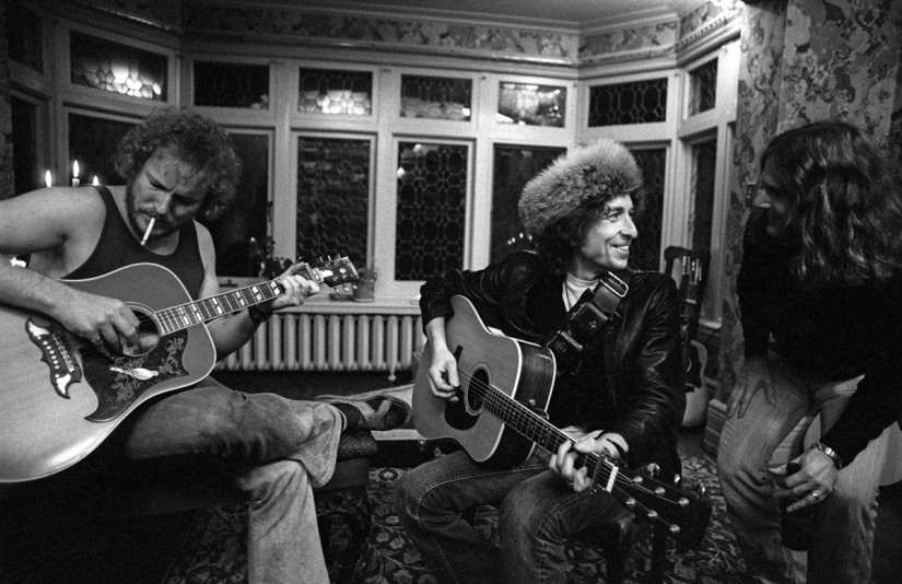 Previously unseen photos of Bob Dylan and his friends Previously unseen photos of Bob Dylan and his friends