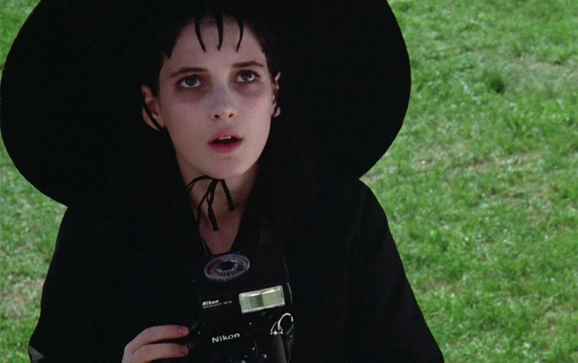 Princesa gótica Winona Ryder: matrimonio secreto con Keanu Reeves, prisión y Oscar robado