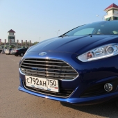 Probamos el &quot;gusto&quot; del sedán Ford Fiesta 2015