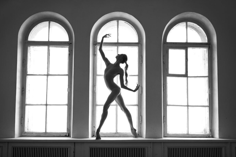 Professional dancers and gymnasts: 15 candid photos without vulgarity (16+)