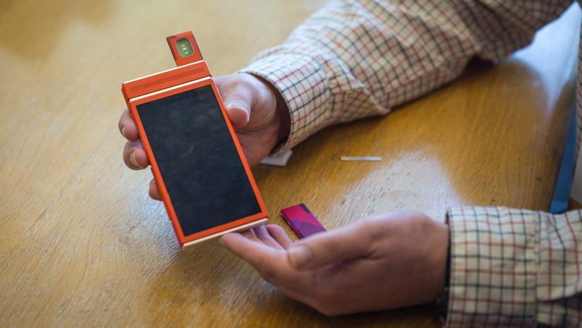 Project Ara is a smartphone designer from Google