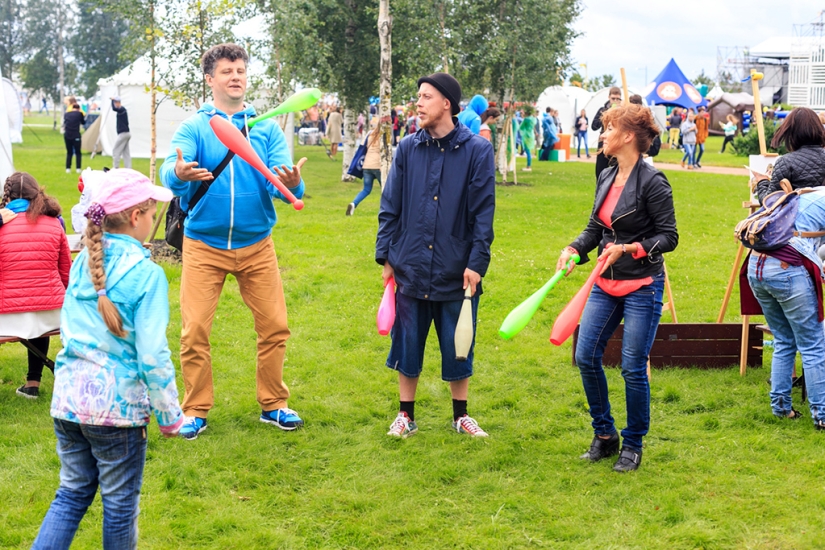 Promiscuous relationships at the Second VKontakte Festival